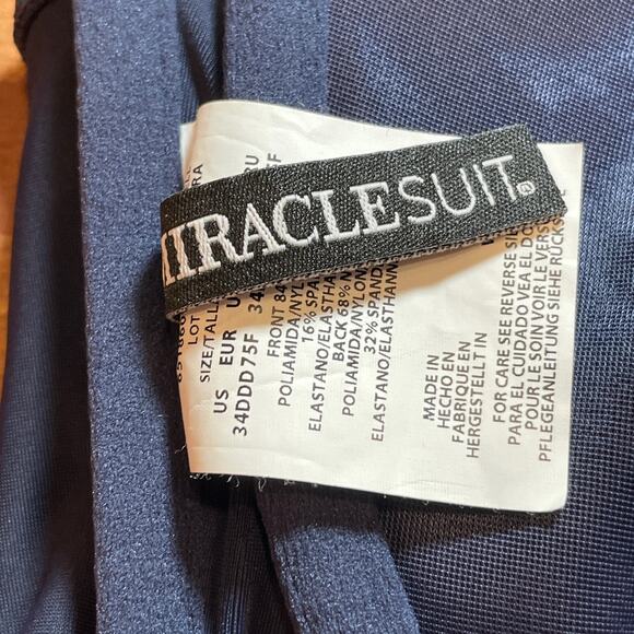 Miraclesuit Solid Surplice Bra Top Midnight navy blue 34DDD retail $86 - Picture 8 of 8